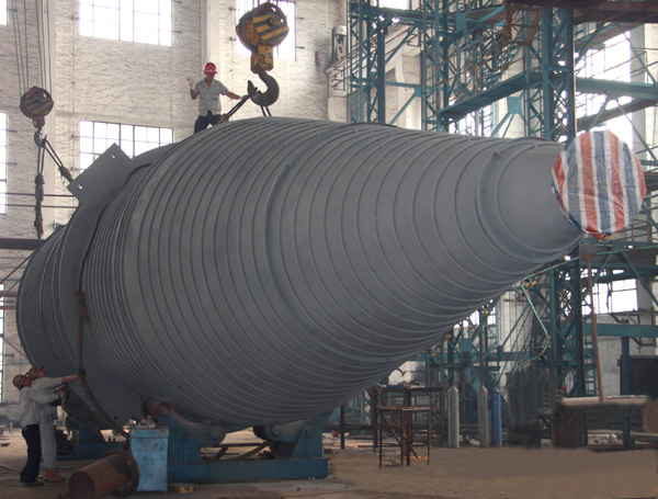 洛陽(yáng)永龍項目配套的循環(huán)煤粉緩沖罐完成 洛陽(yáng)永龍項目配套的循環(huán)煤粉緩沖罐完成